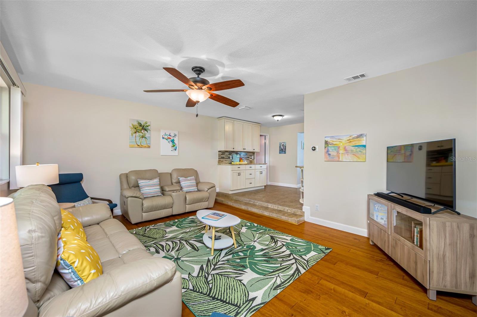 3749 Mckay Creek Dr Property Photo 6