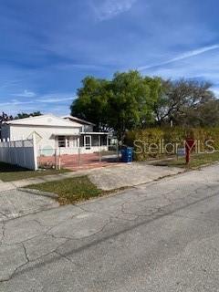 312 MILAKEE AVE Property Photo 1