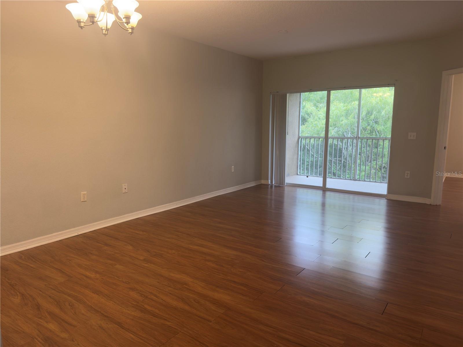 9507 Amberdale Ct #201 Property Photo 6