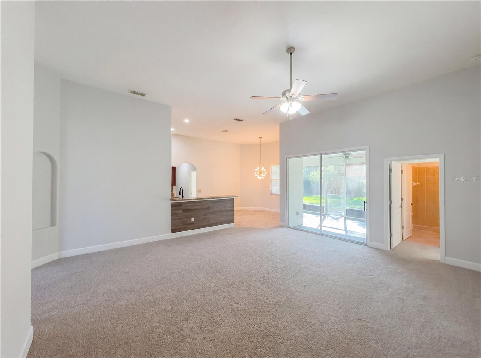 6326 Hickory Leaf Pl Property Photo 3