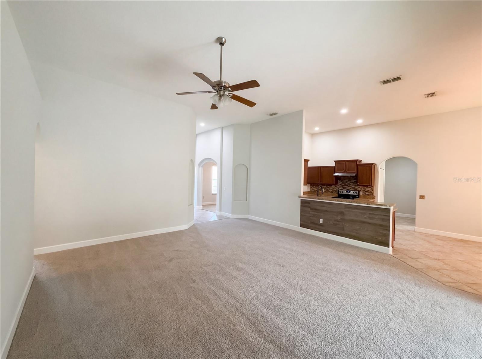 6326 Hickory Leaf Pl Property Photo 8