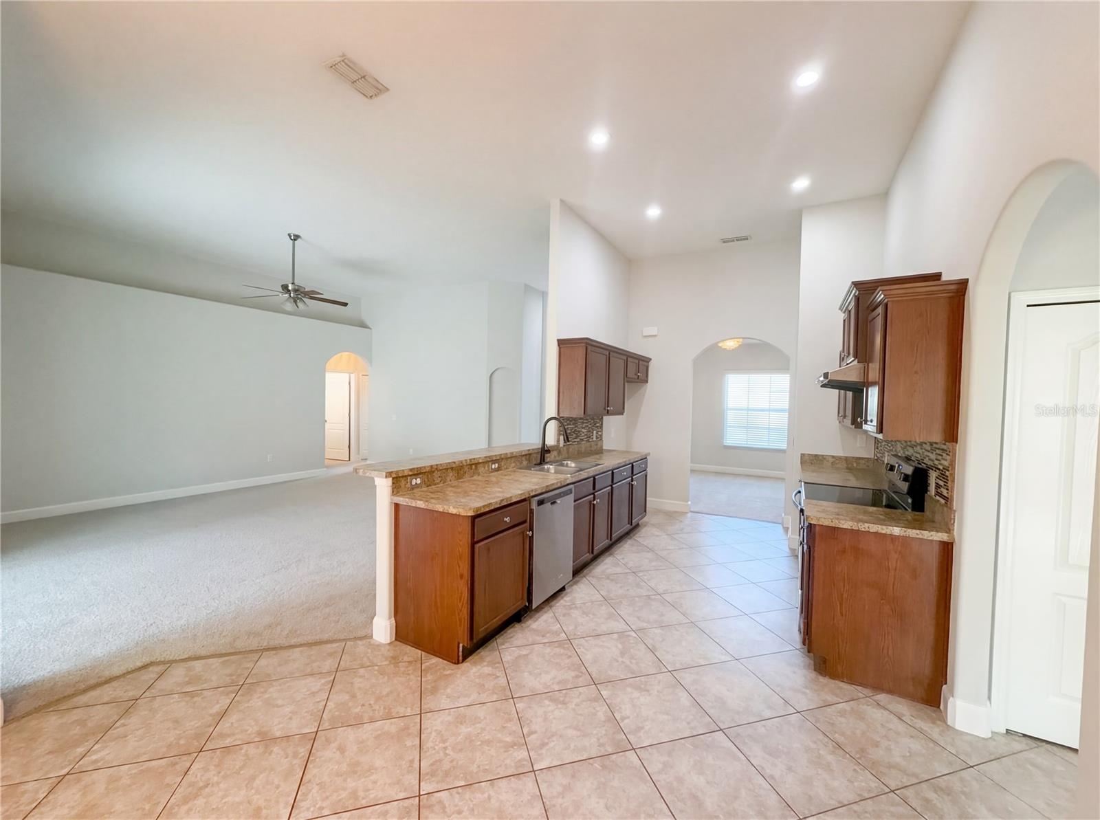 6326 Hickory Leaf Pl Property Photo 10
