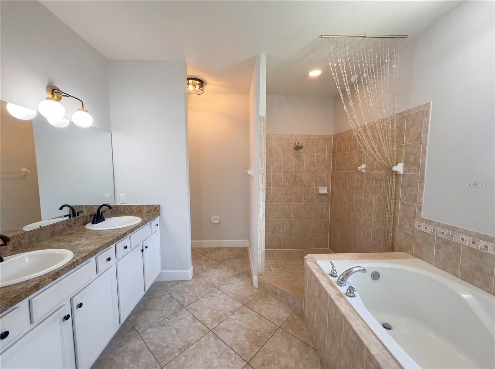 6326 Hickory Leaf Pl Property Photo 17