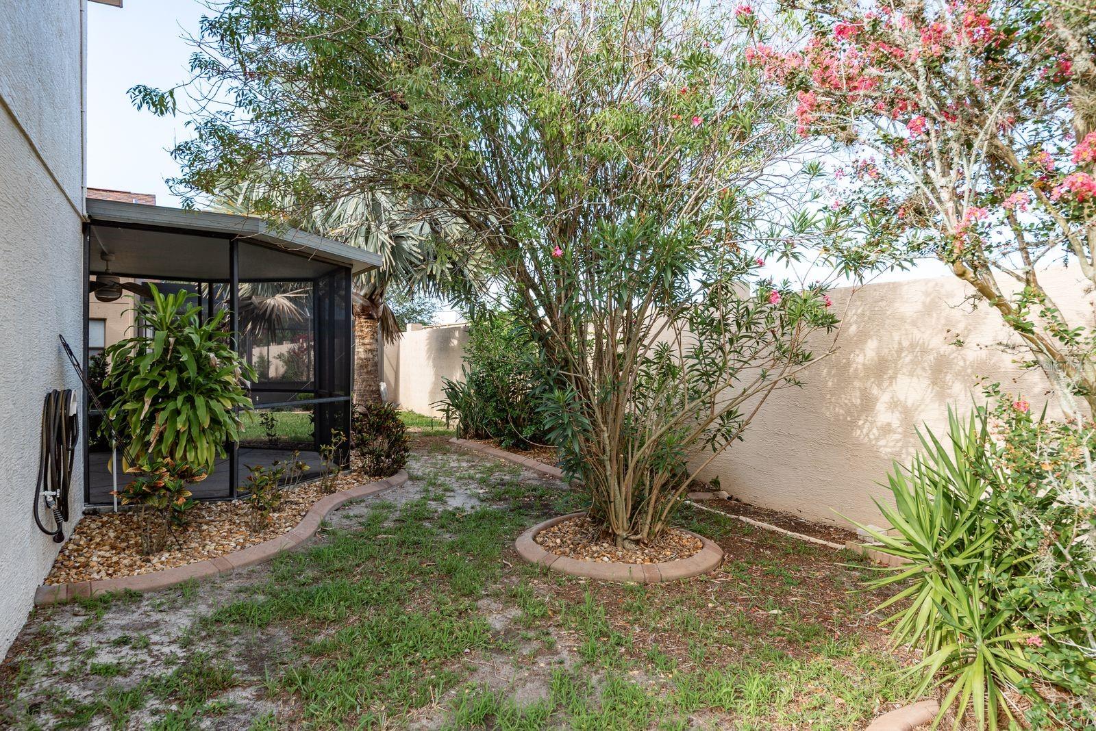 13825 Leroux Dr Property Photo 40
