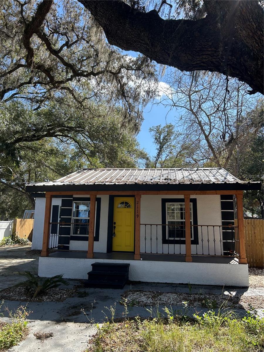 TB8486783 Property Photo 1