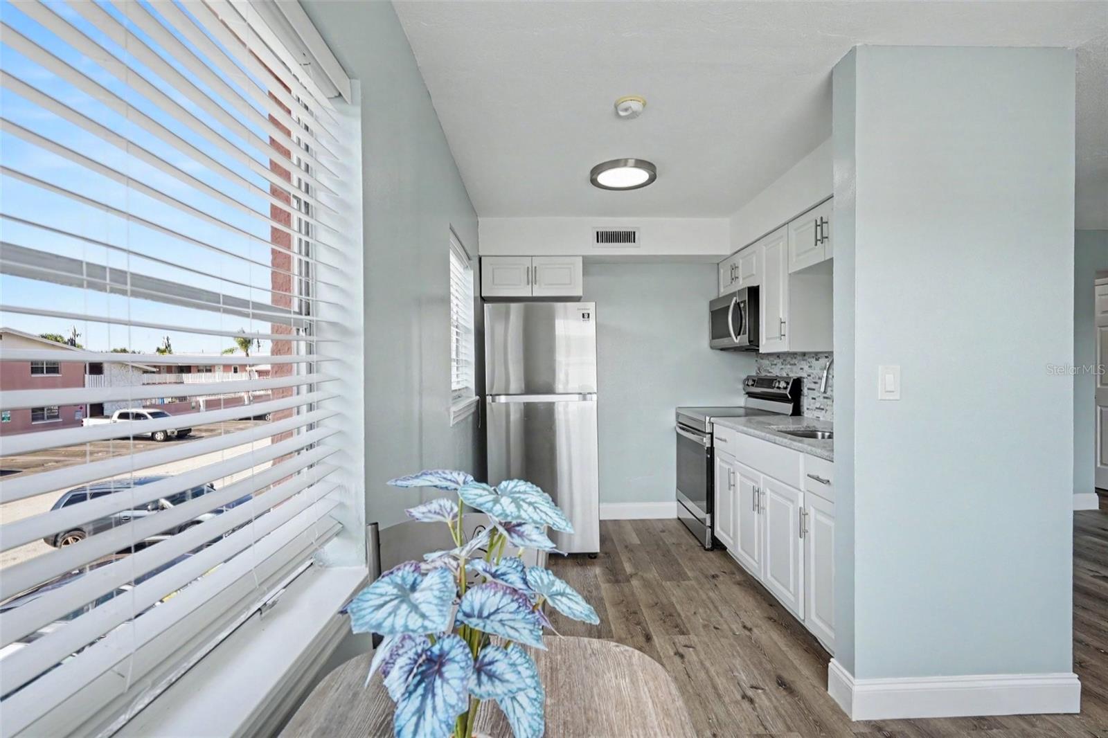 416 Monroe Ave #f201 Property Photo 11