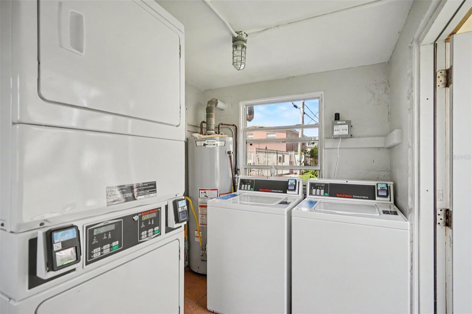 416 Monroe Ave #f201 Property Photo 17