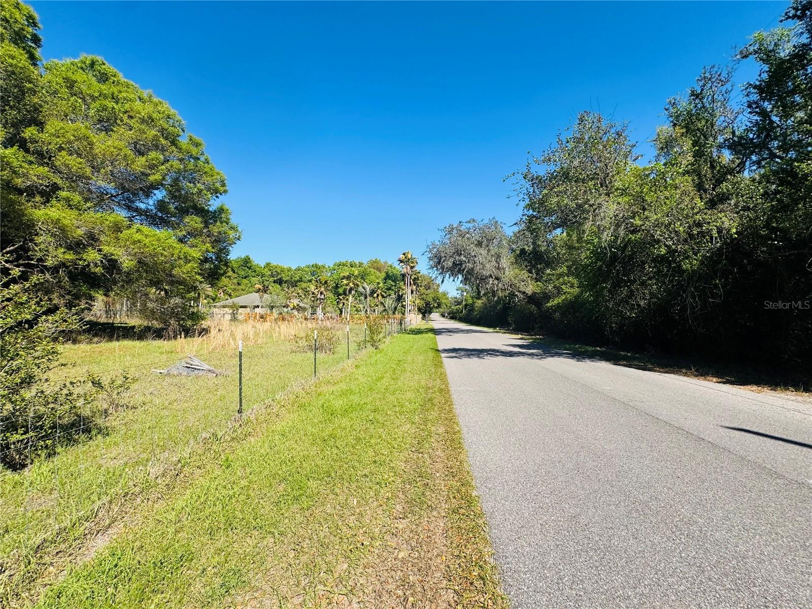 11340 Bessie Dix Rd Property Photo 2