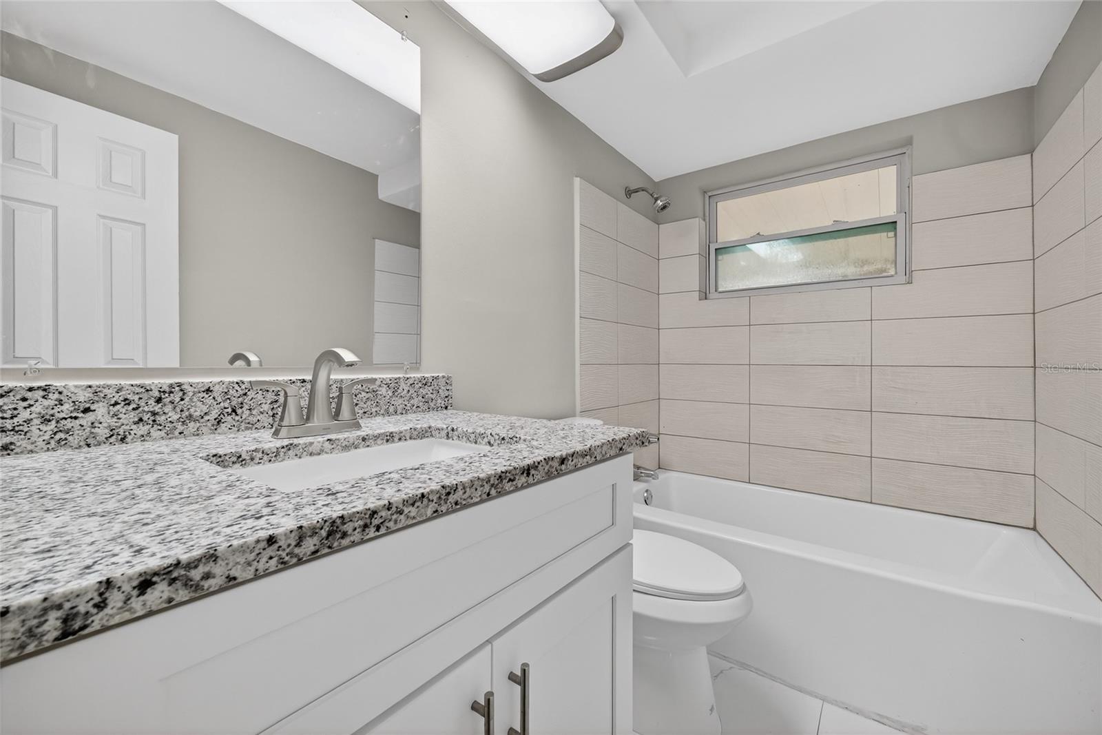 1012 Prescott Ln Property Photo 24