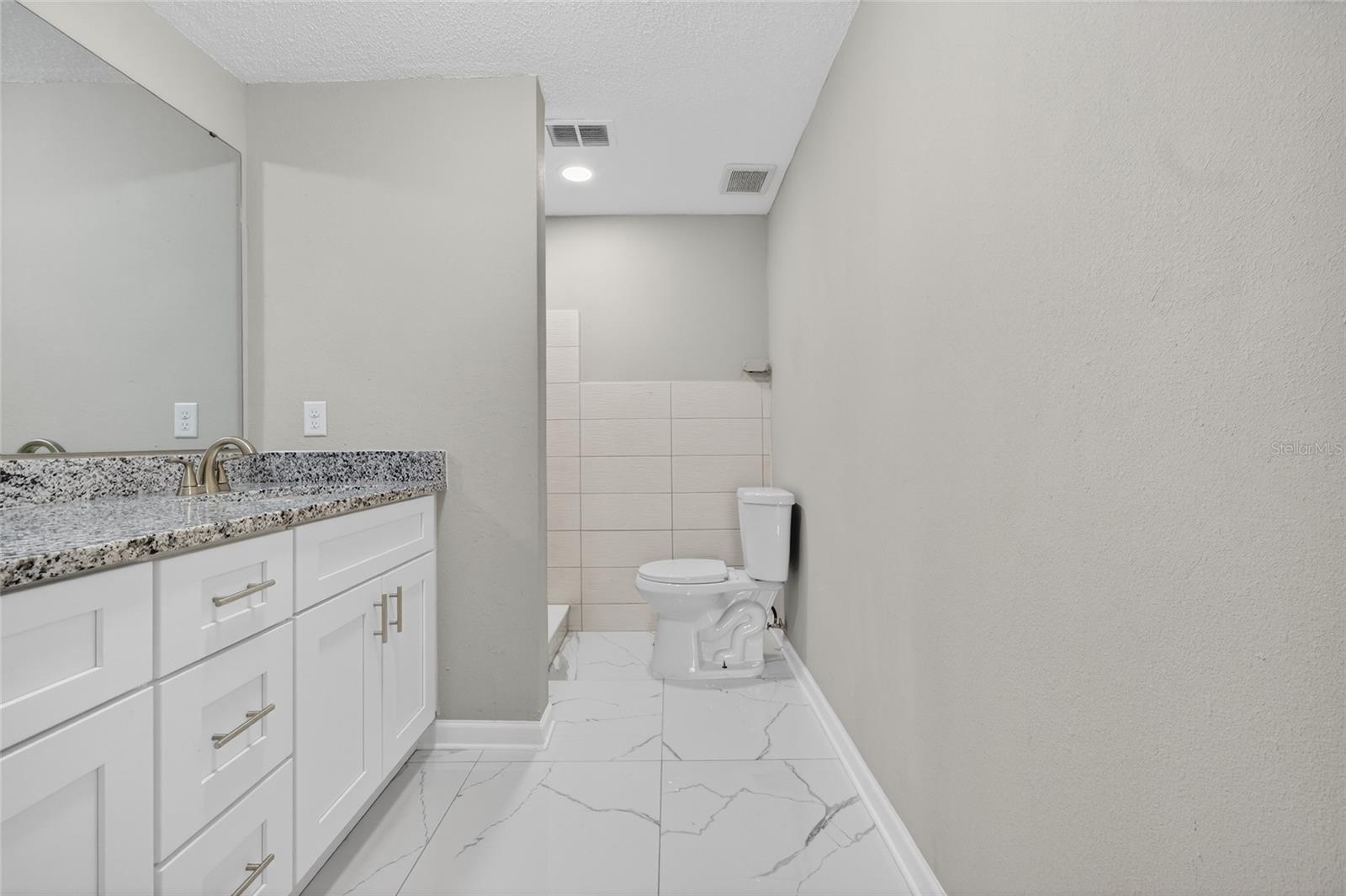 1012 Prescott Ln Property Photo 32