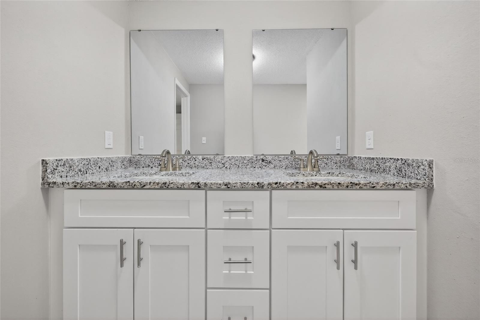 1012 Prescott Ln Property Photo 33