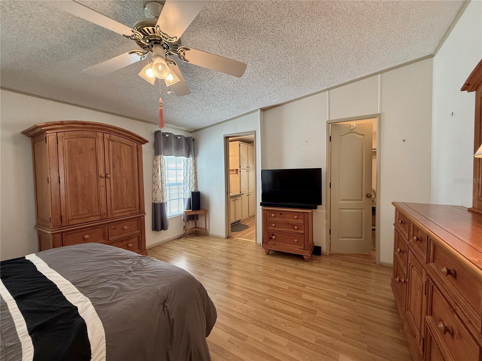 101 Saint George Ct Property Photo 13