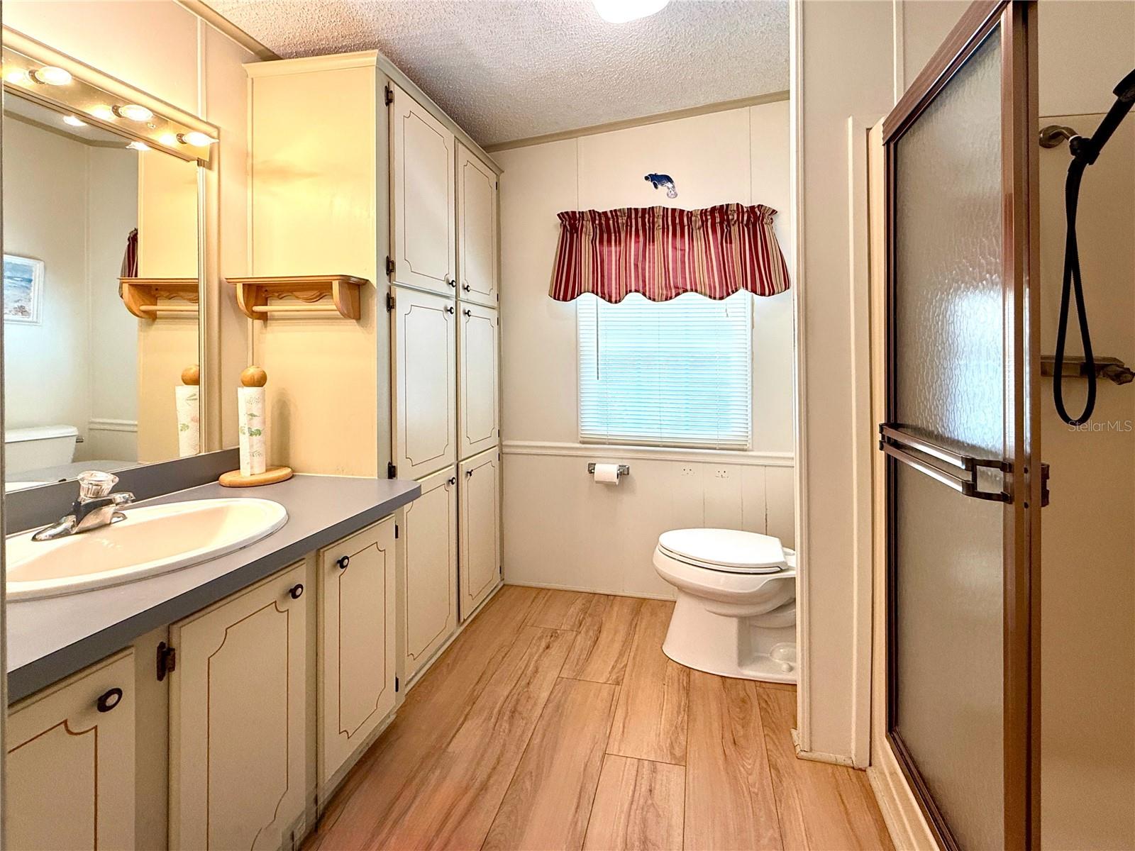 101 Saint George Ct Property Photo 16