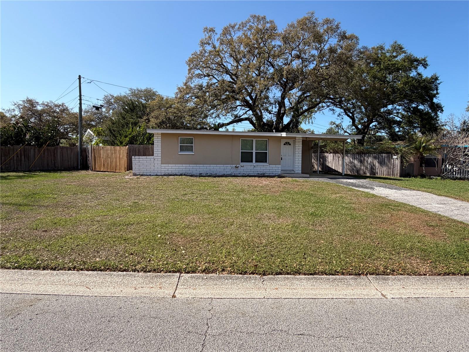 972 Cedarwood Ave Property Photo 1