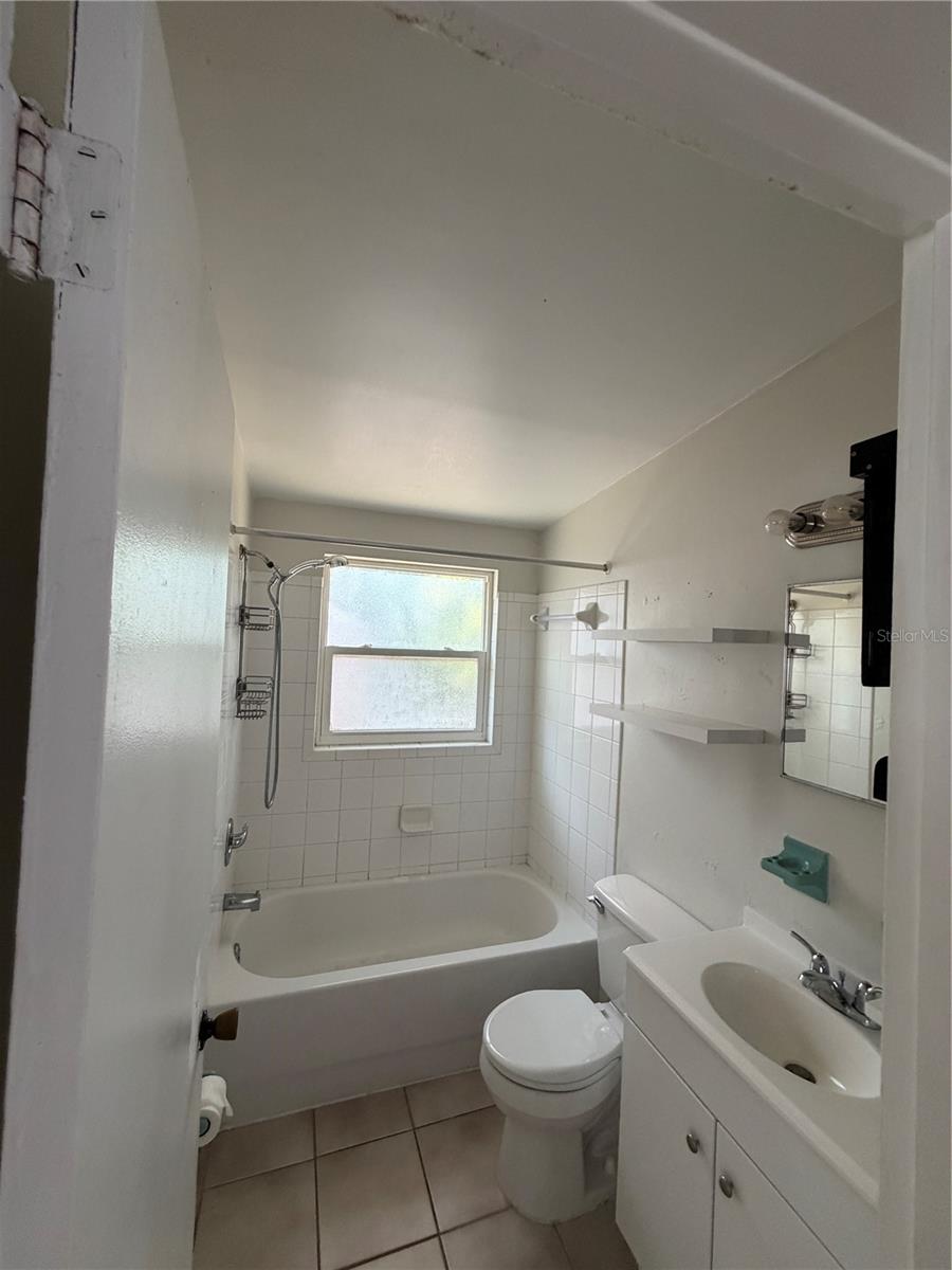 972 Cedarwood Ave Property Photo 6