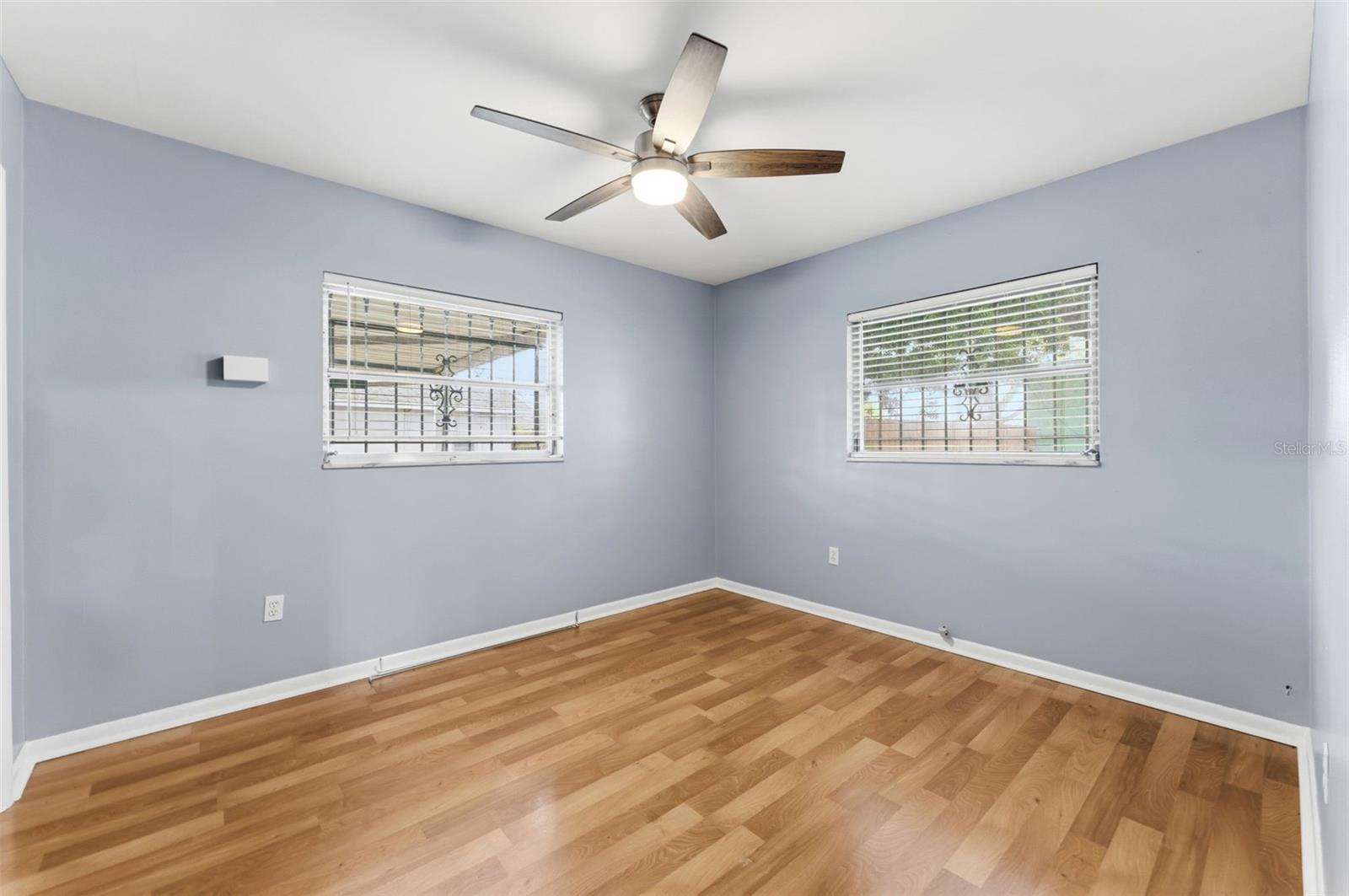 2711 W Heiter St Property Photo 6