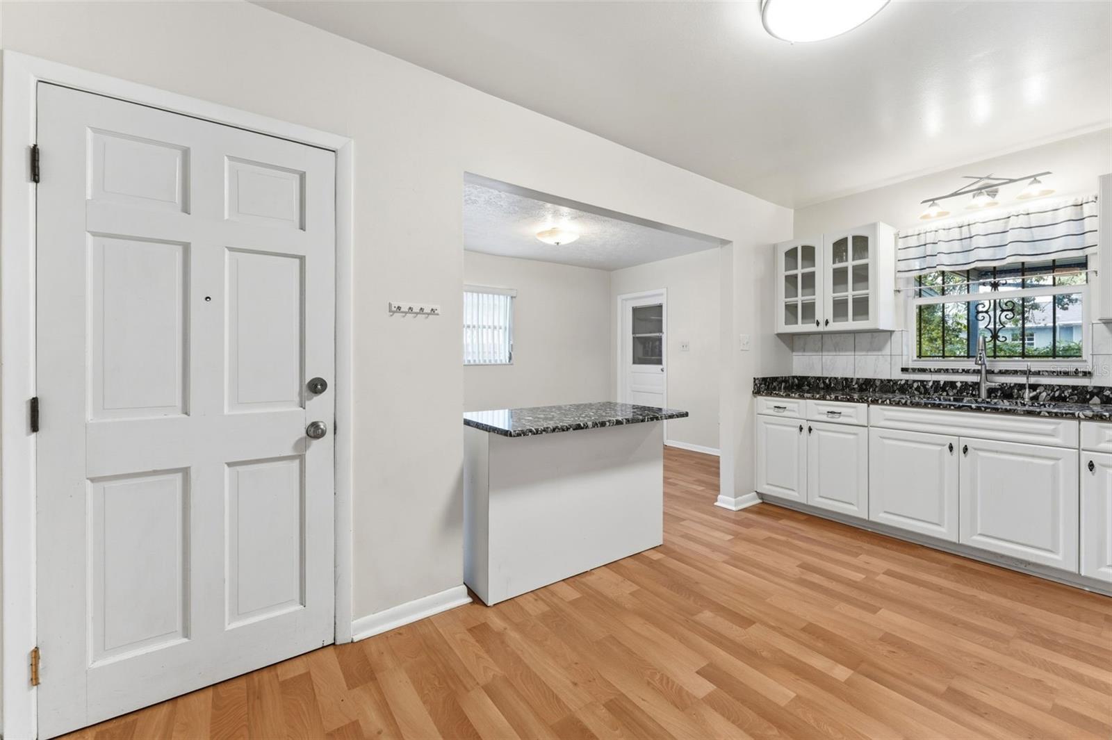 2711 W Heiter St Property Photo 23