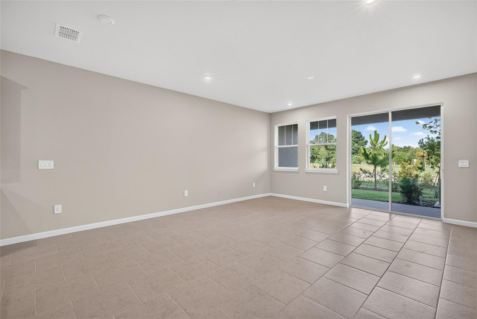 8823 Ginko Run Property Photo 13