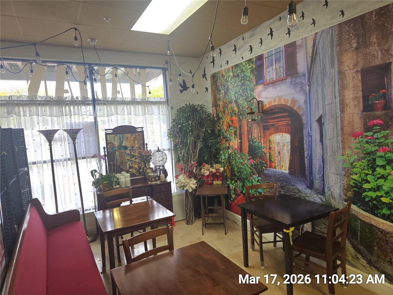 TB8487108 Property Photo 2