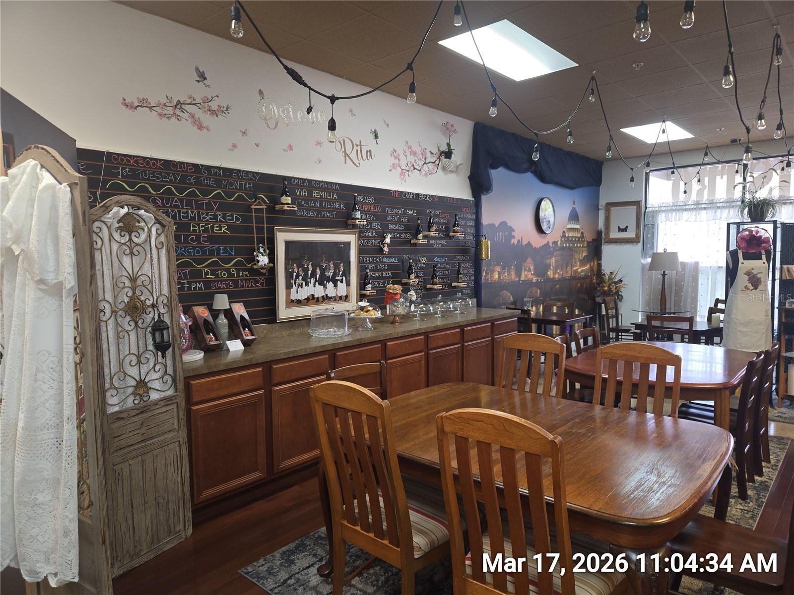 TB8487108 Property Photo 3