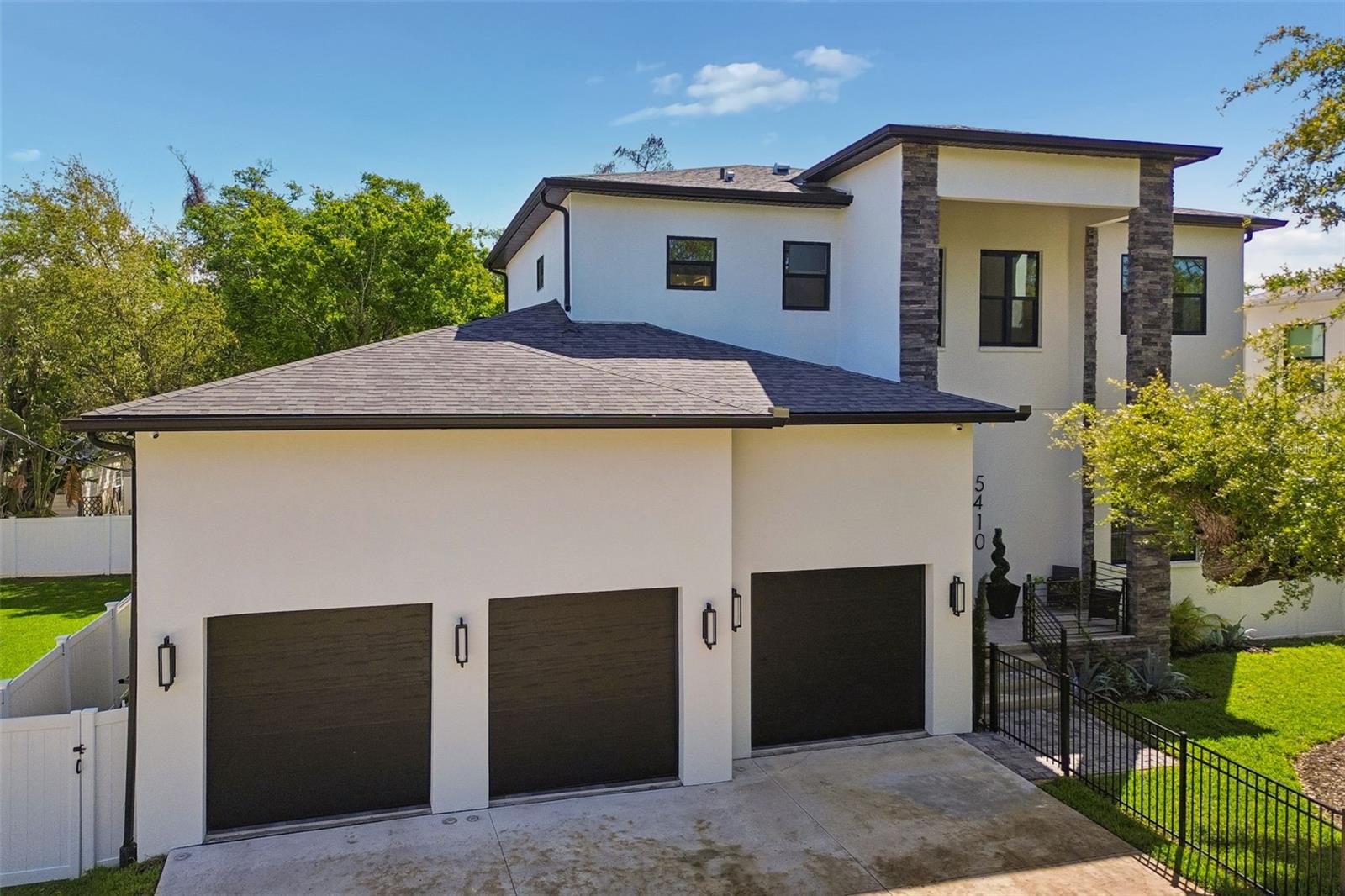 5410 Bayshore Blvd Property Photo 1