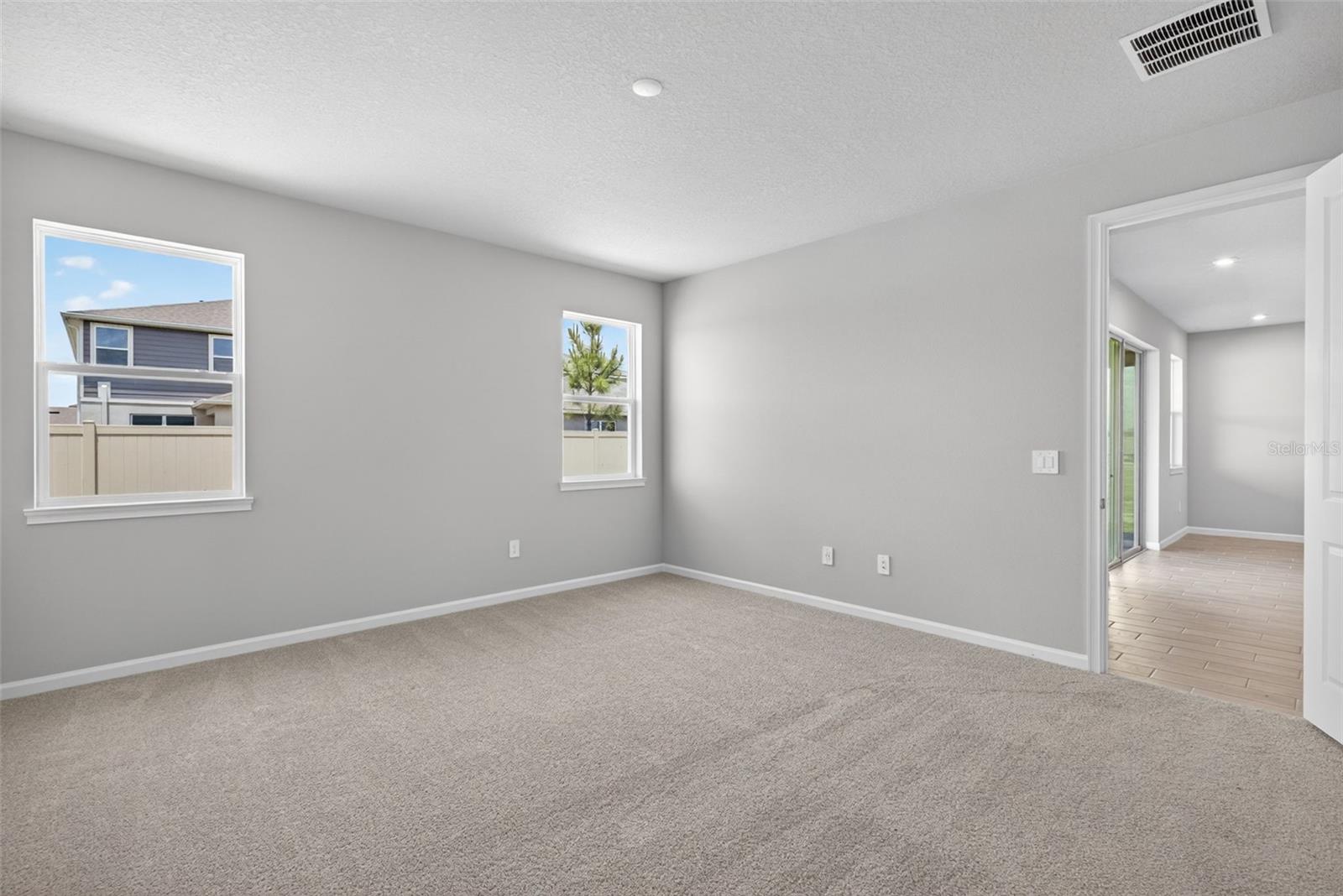 9243 Aurelia Ave Property Photo 14