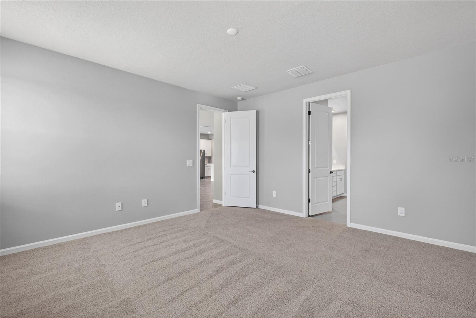 9243 Aurelia Ave Property Photo 15