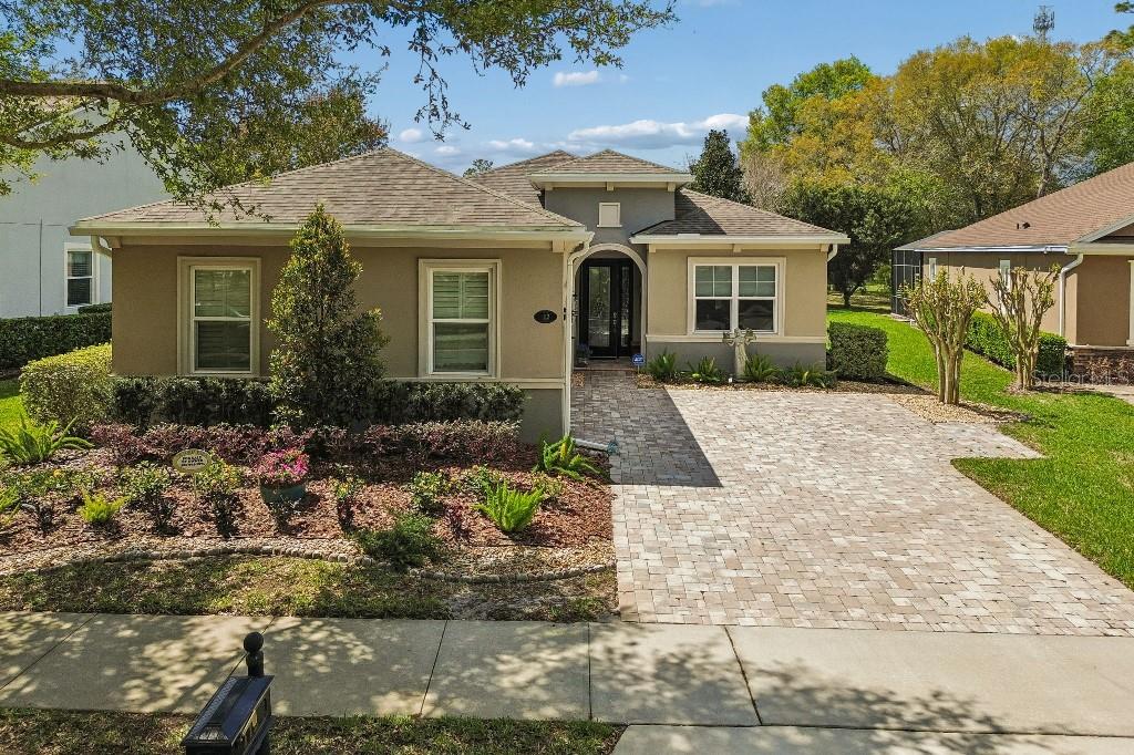 112 SUFFOLK CT Property Photo 1
