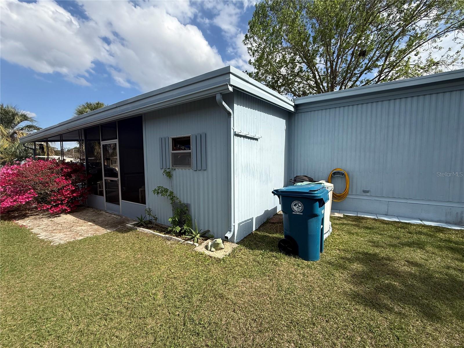7441 Fairlane Ave Property Photo 7