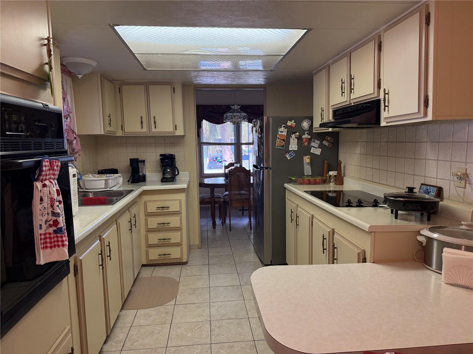 7441 Fairlane Ave Property Photo 34