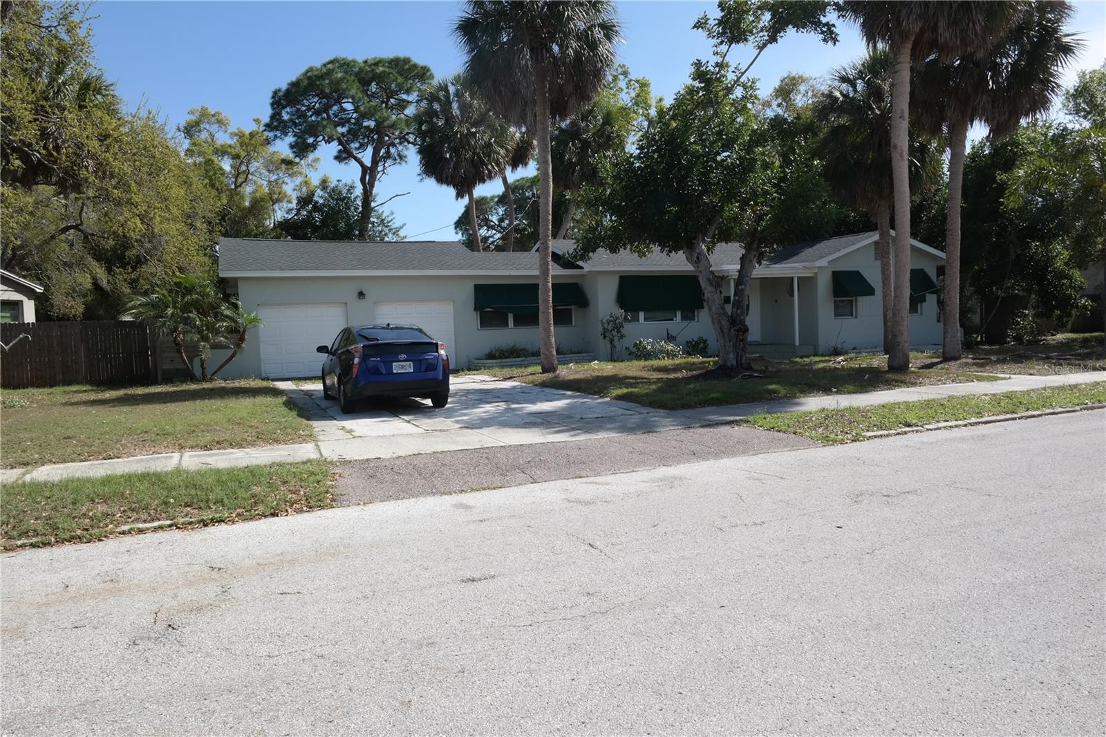 800 E HARBOR DR S Property Photo 1