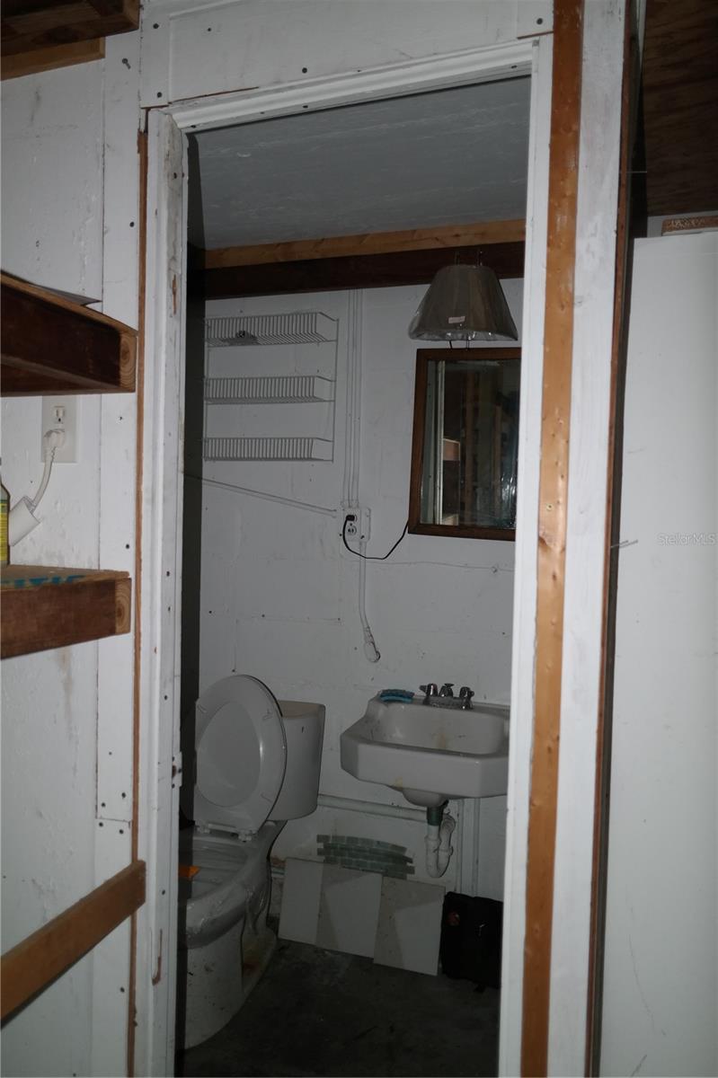 800 E Harbor Dr S Property Photo 9
