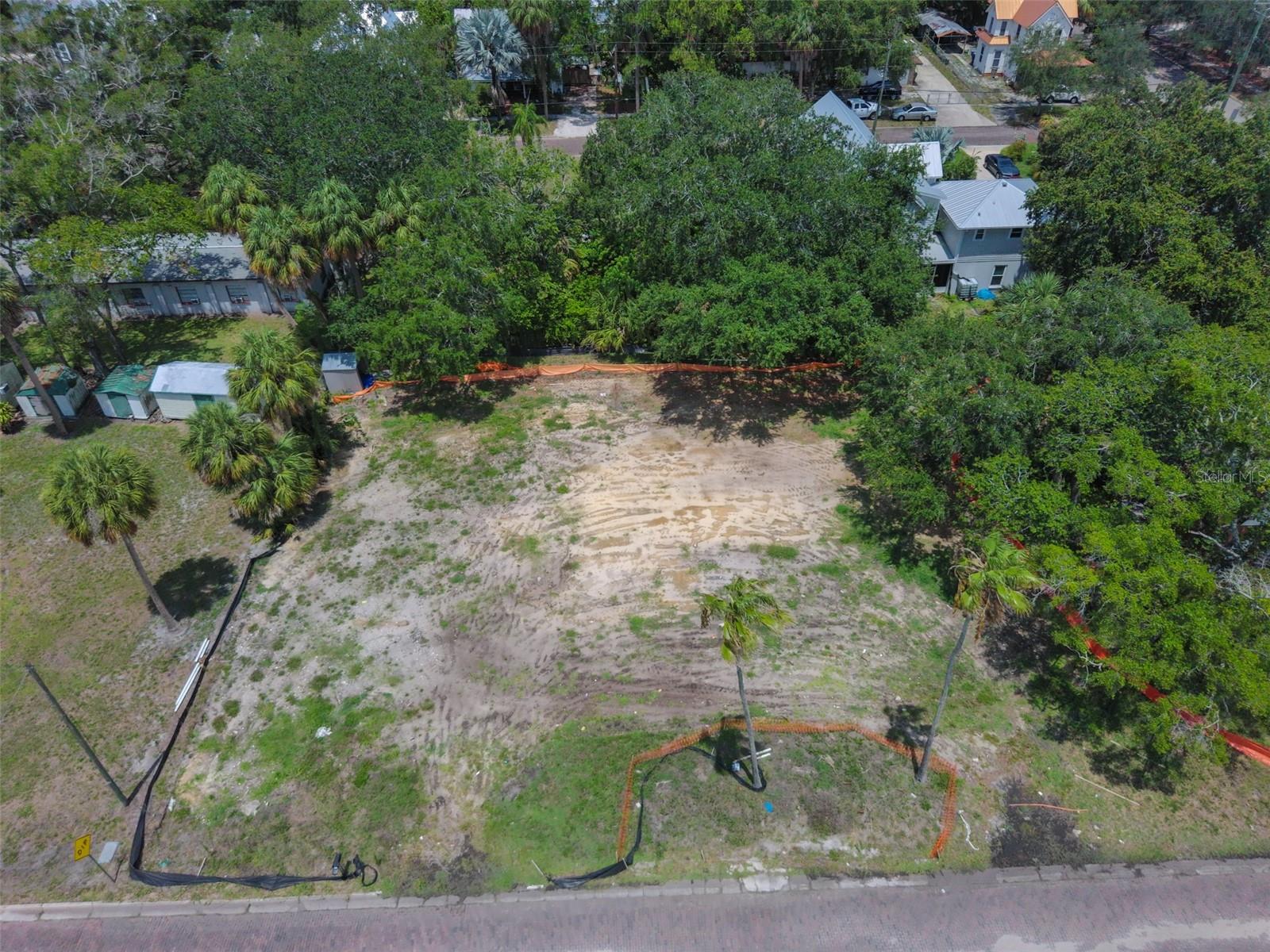6905 S Sparkman St Property Photo 1