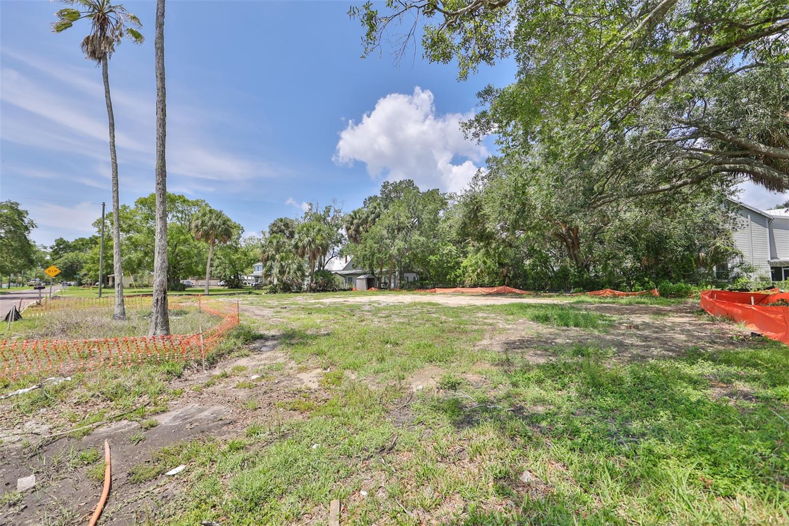 6905 S Sparkman St Property Photo 8