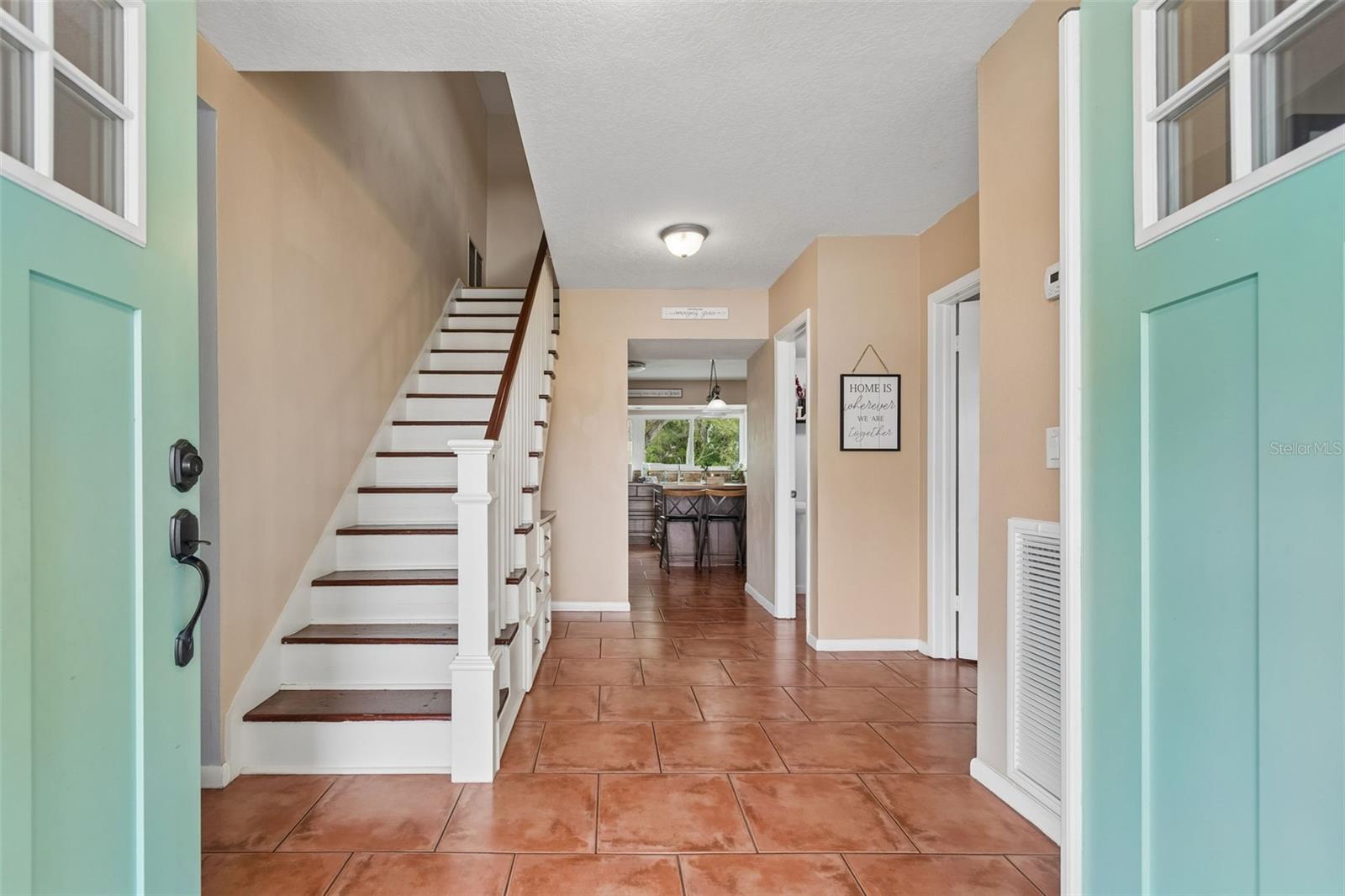 6815 Mitchell Cir Property Photo 5