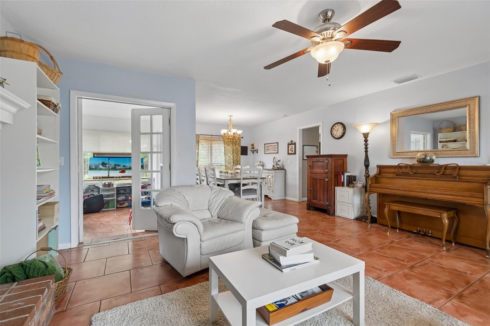 6815 Mitchell Cir Property Photo 11
