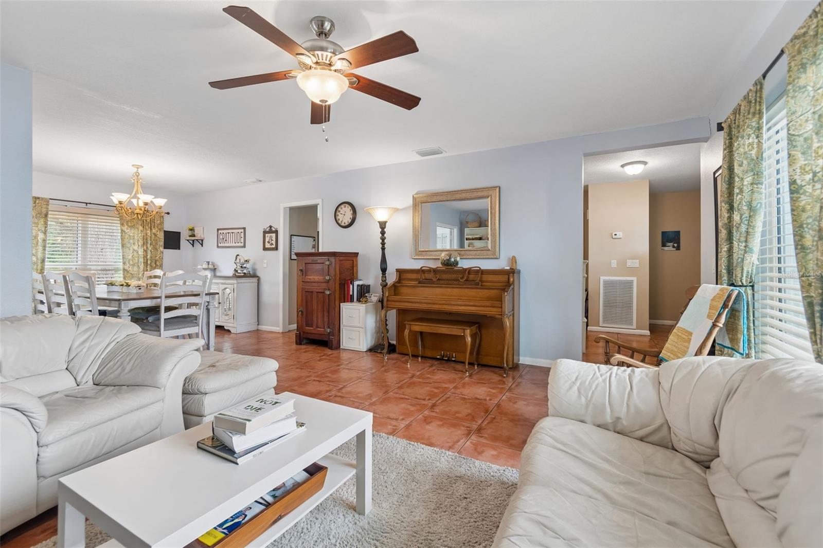 6815 Mitchell Cir Property Photo 12