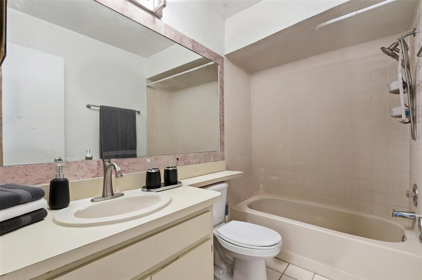 16143 Rambling Vine Dr E Property Photo 32