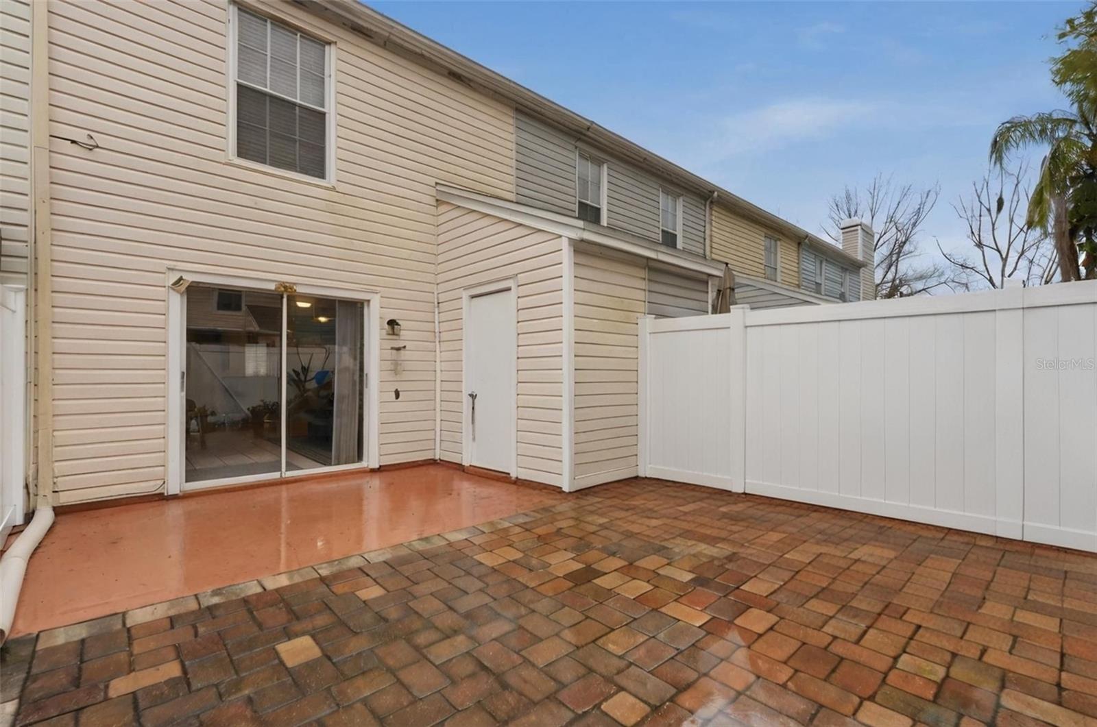 16143 Rambling Vine Dr E Property Photo 35