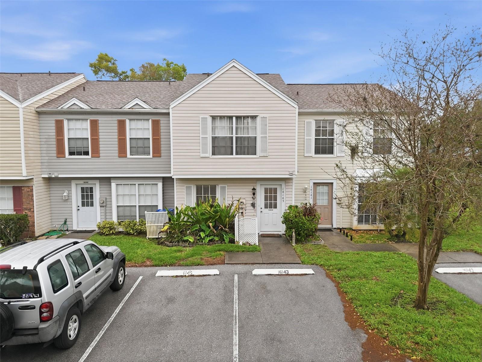 16143 Rambling Vine Dr E Property Photo 41