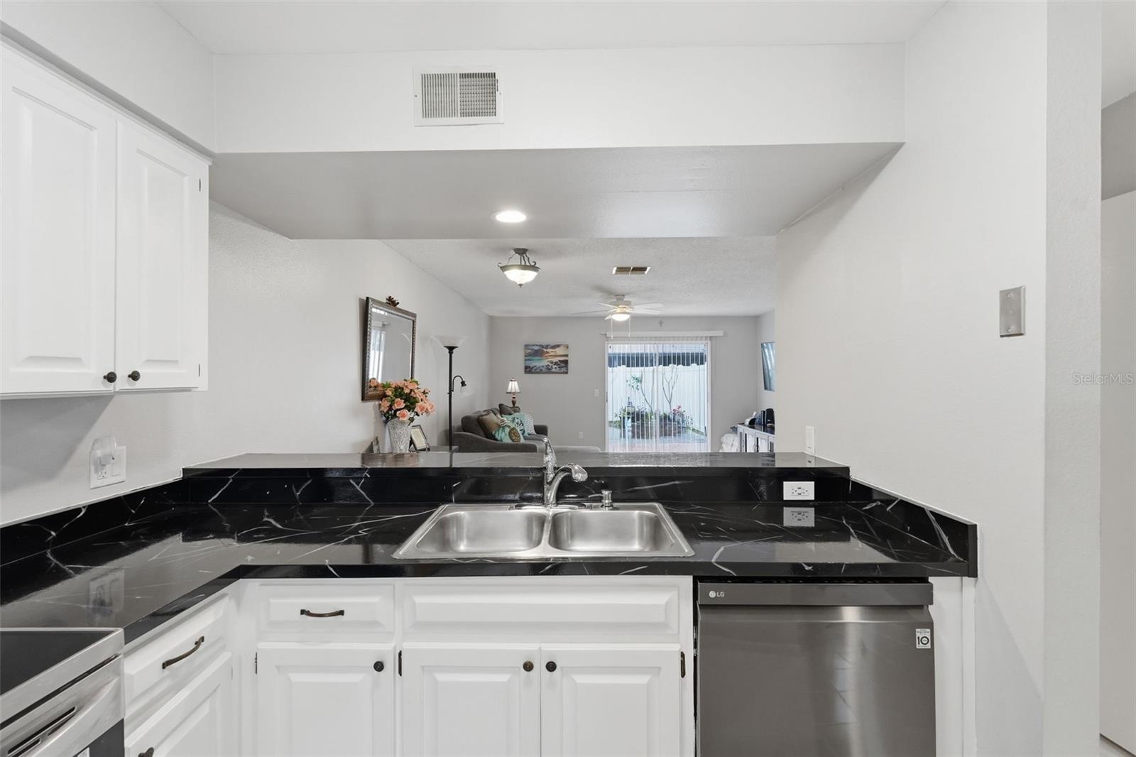 16143 Rambling Vine Dr E Property Photo 57