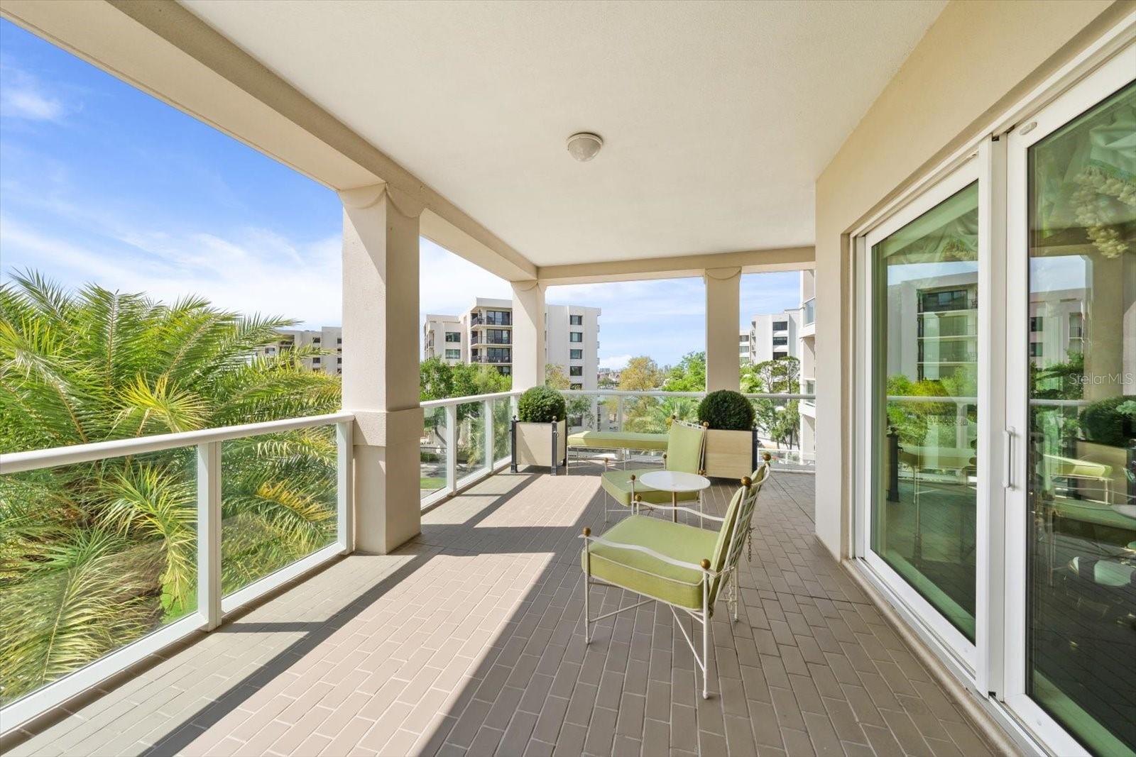 125 Belleview Blvd #302 Property Photo 9