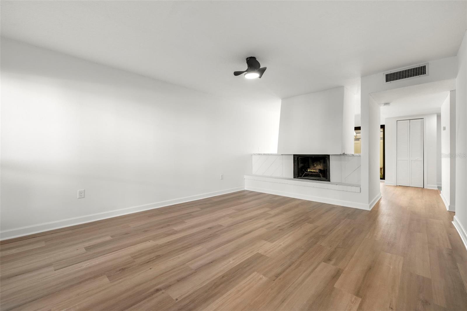 1 Windrush Blvd #19 Property Photo 13