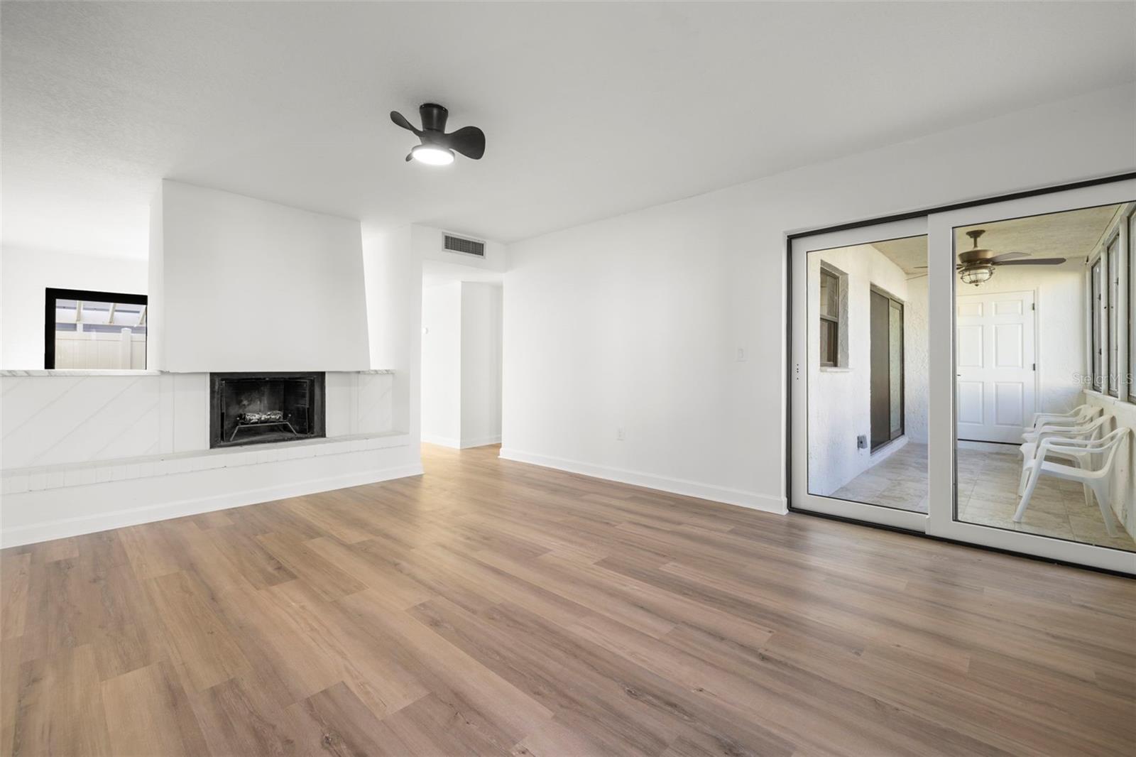 1 Windrush Blvd #19 Property Photo 14