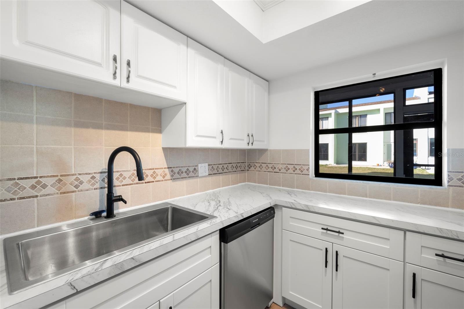 1 Windrush Blvd #19 Property Photo 17