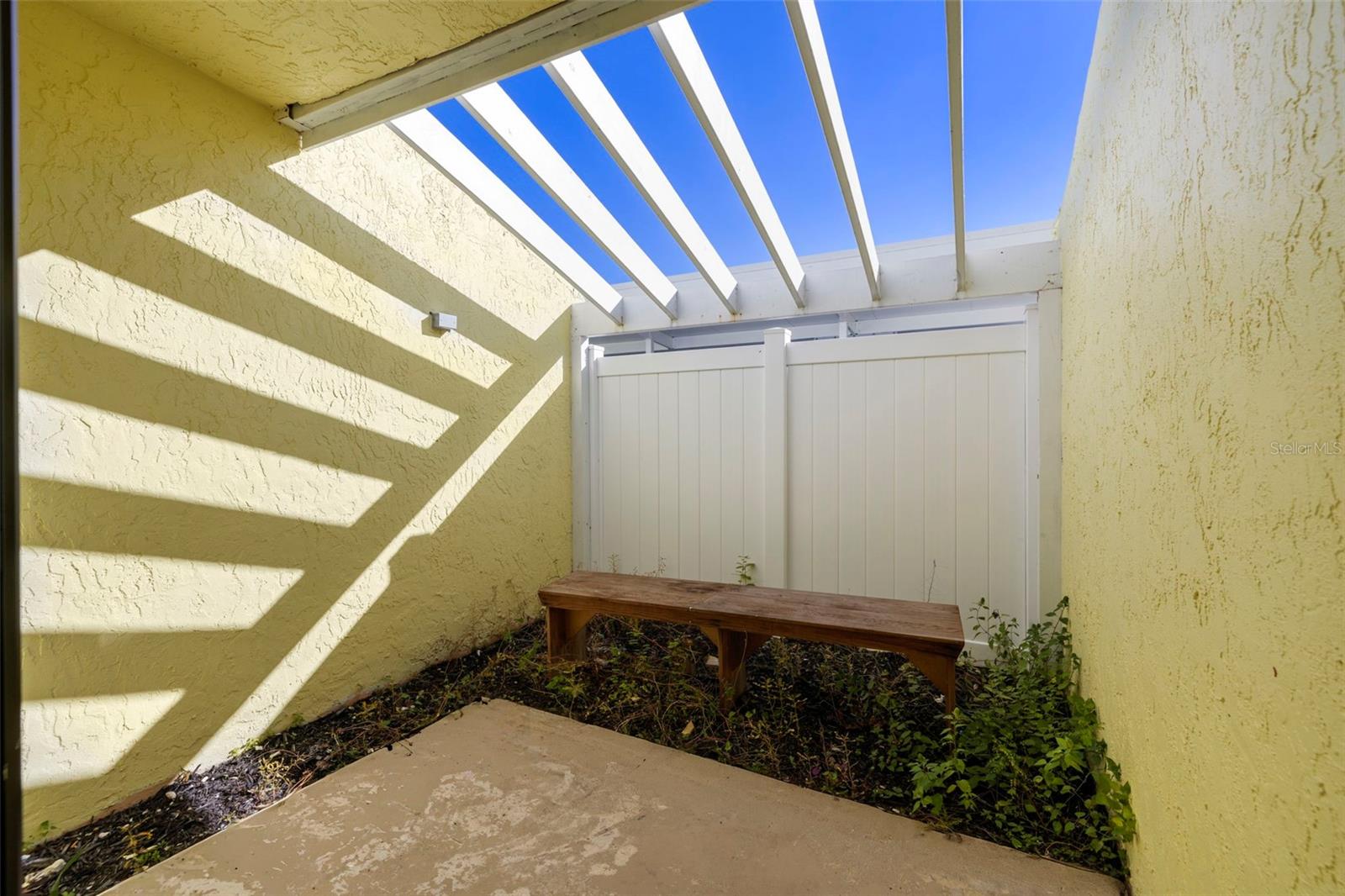 1 Windrush Blvd #19 Property Photo 35