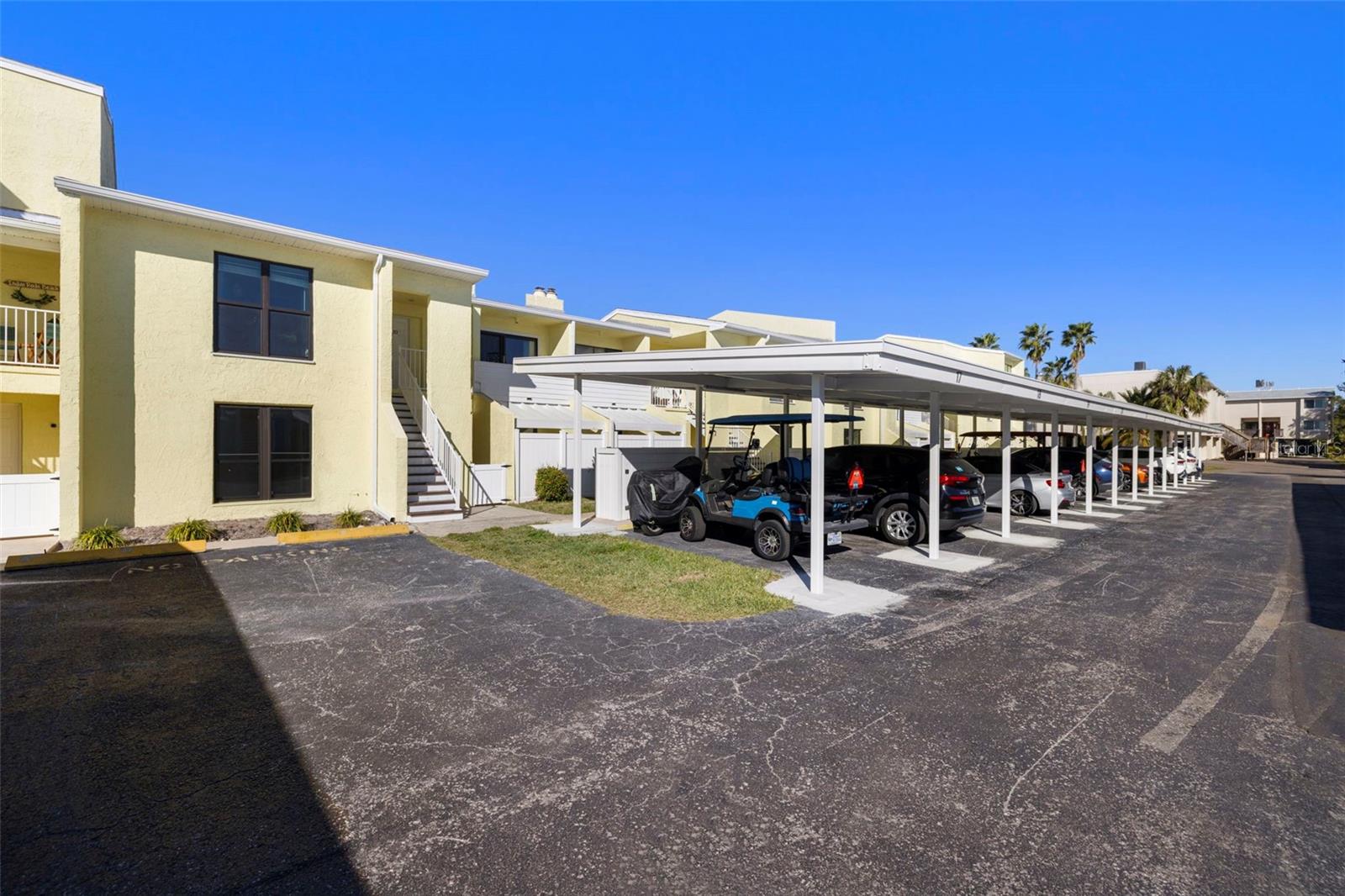1 Windrush Blvd #19 Property Photo 37