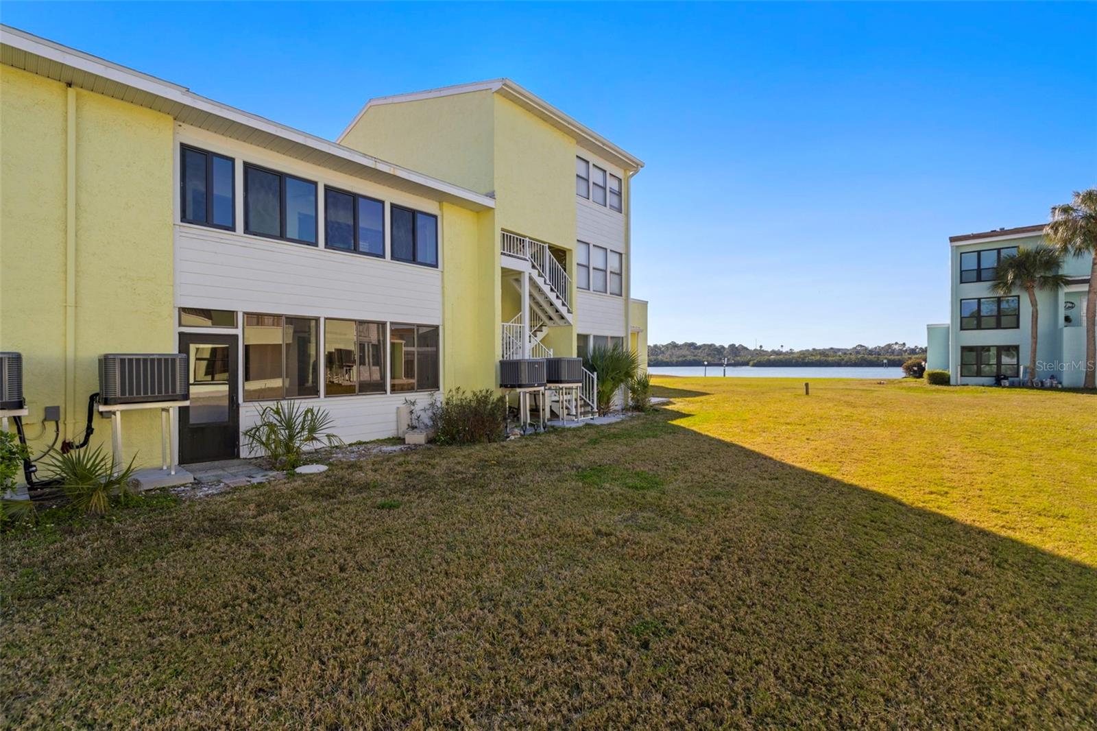 1 Windrush Blvd #19 Property Photo 38