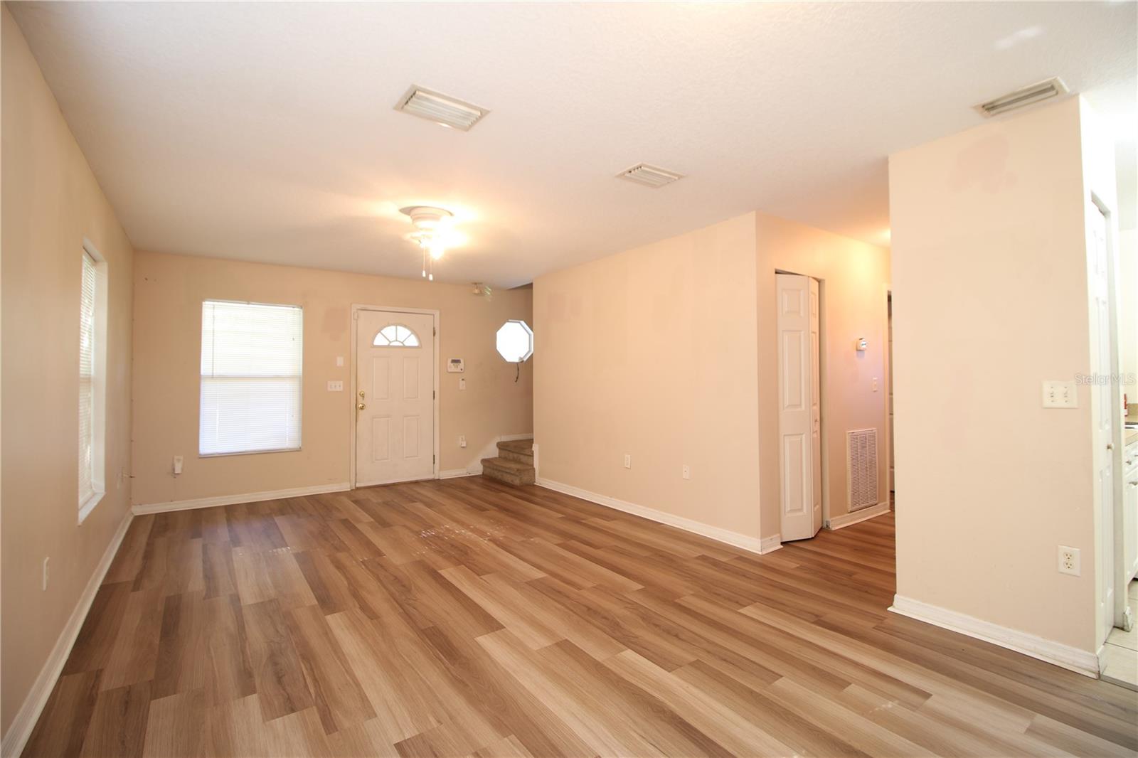 720 Newton Ave S Property Photo 2
