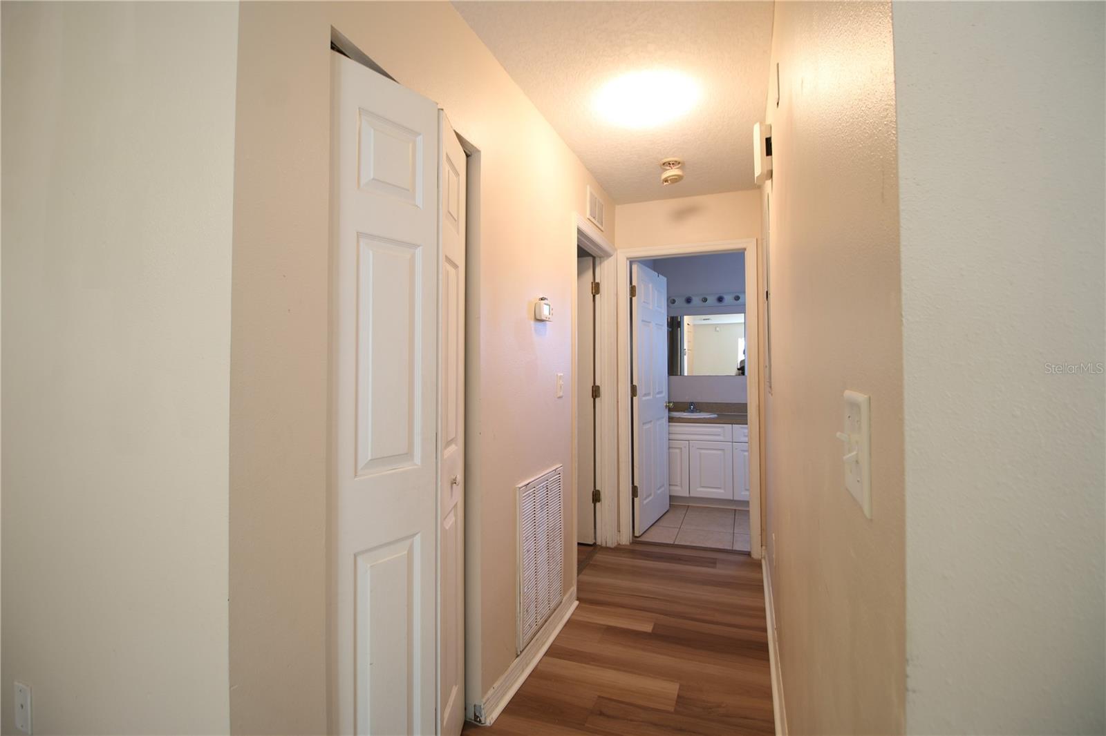 720 Newton Ave S Property Photo 7
